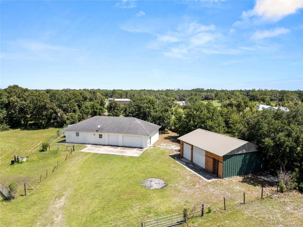 Photo of 611 Morgan Road, Winter Haven, FL 33880 (MLS # L4963328)