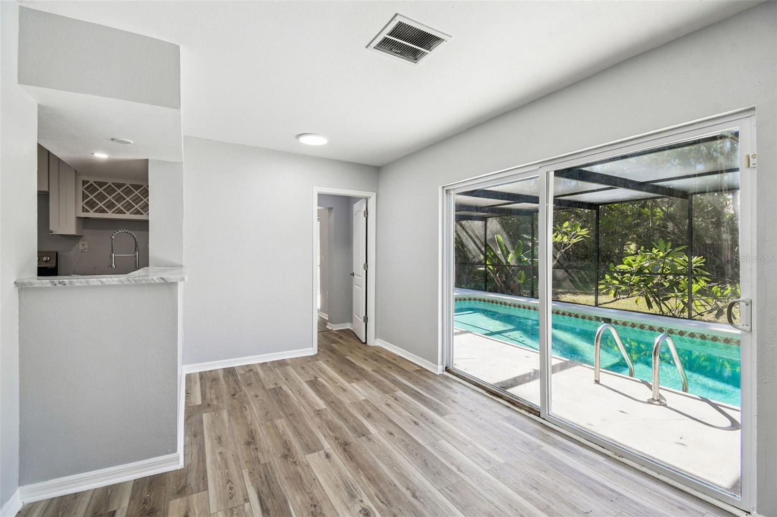 SPRING HILL - Residential