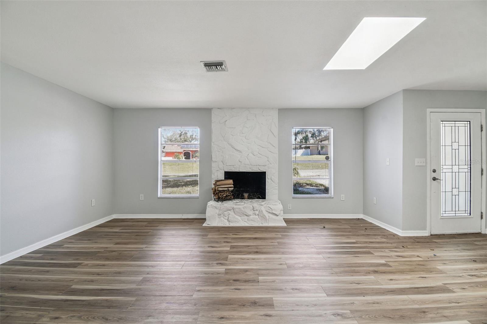 SPRING HILL - Residential