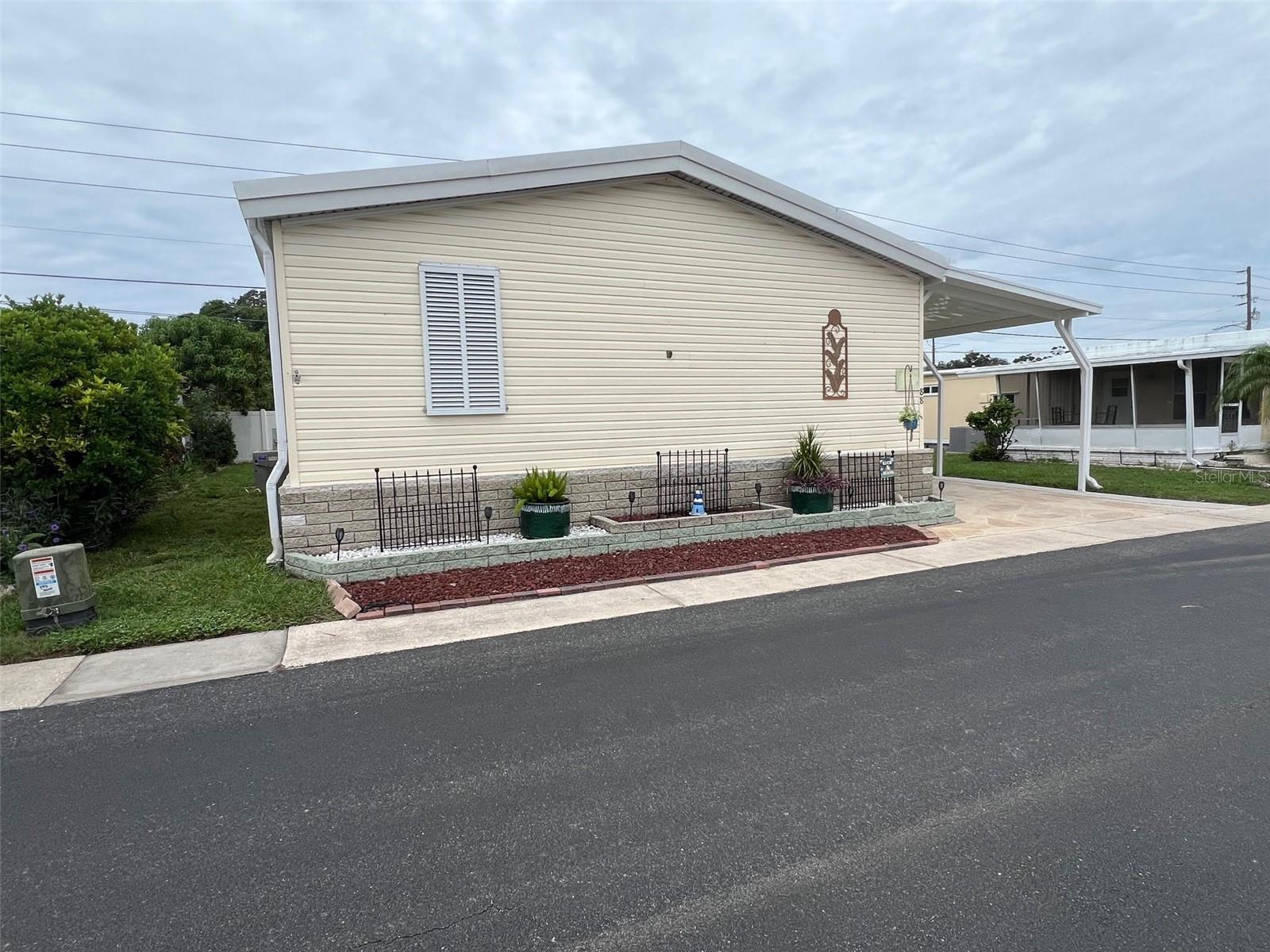 88 PINDO PALM STREET W