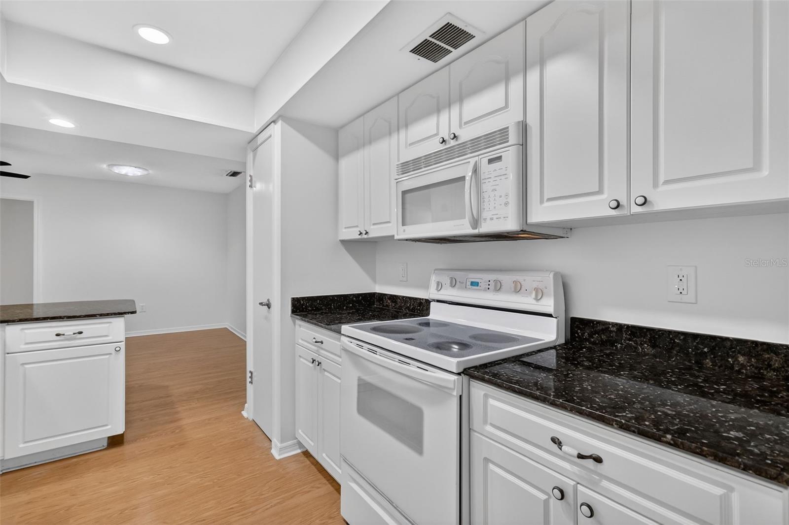 LAKE DORA PINES - Residential