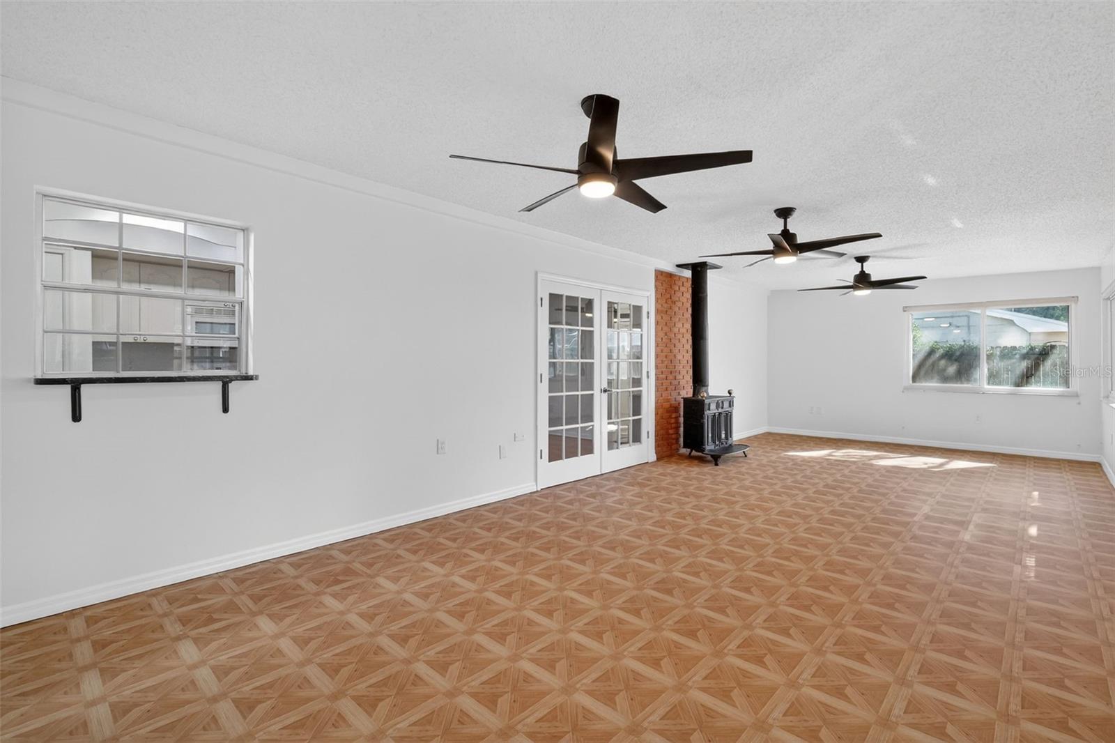 LAKE DORA PINES - Residential