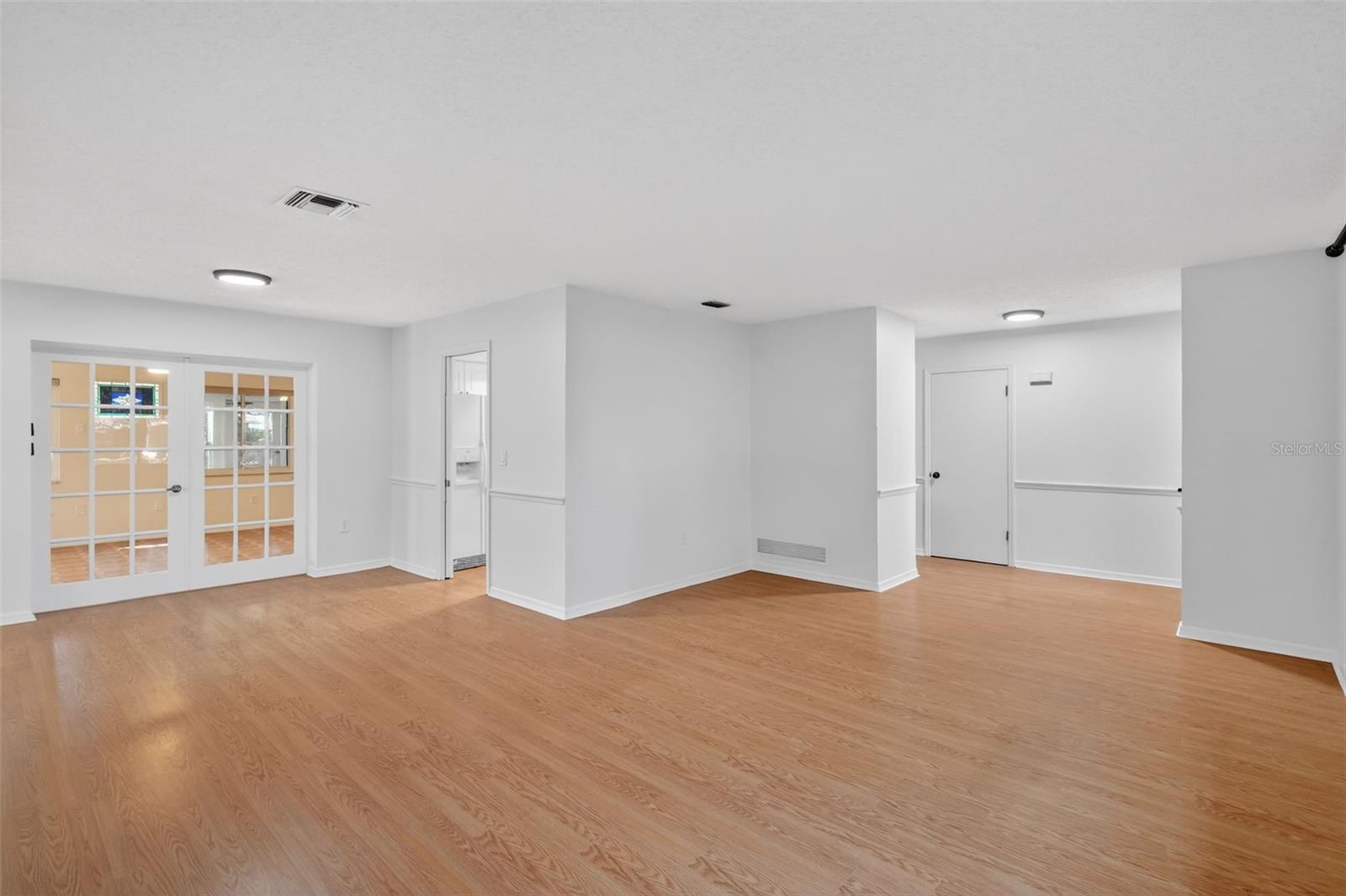 LAKE DORA PINES - Residential