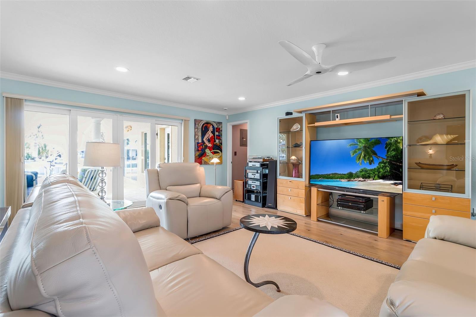 COUNTRY CLUB SHORES SEC 2 - Residential