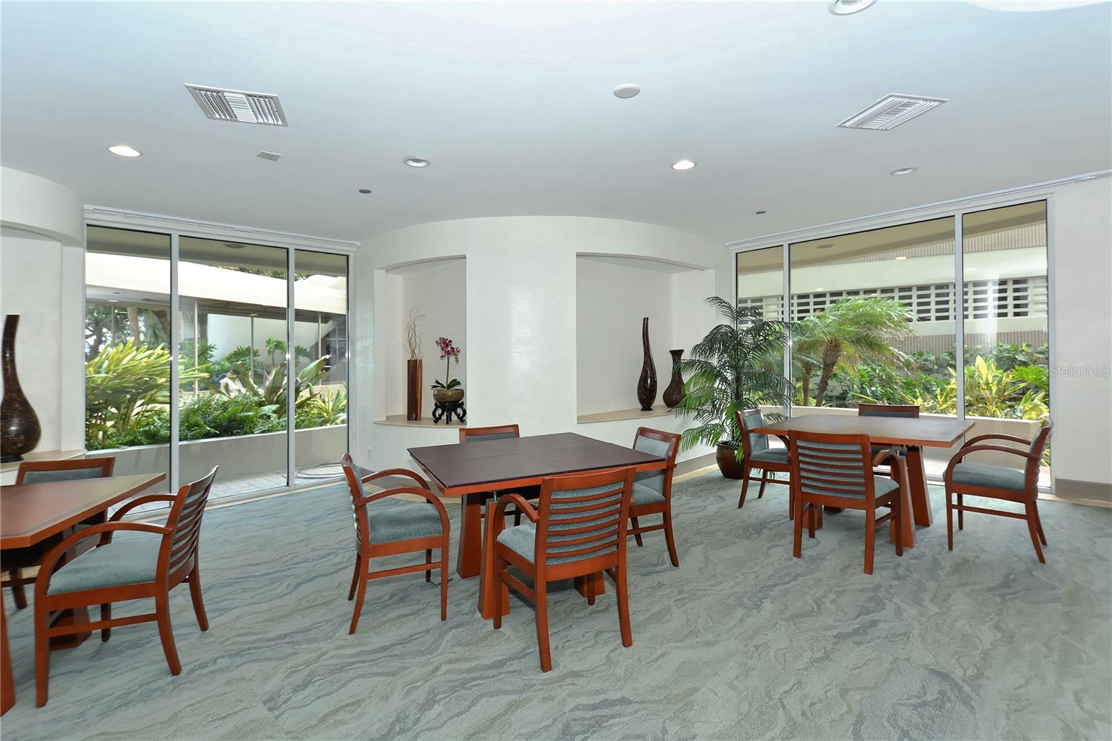 BEACHES OF LONGBOAT KEY PH-1 - Residential