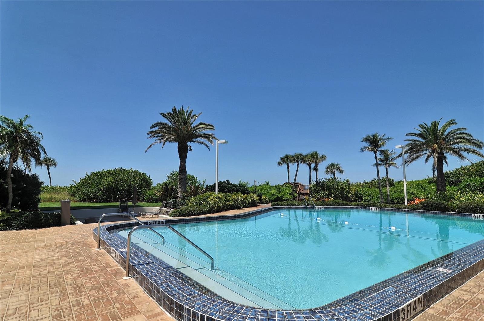 BEACHES OF LONGBOAT KEY PH-1 - Residential