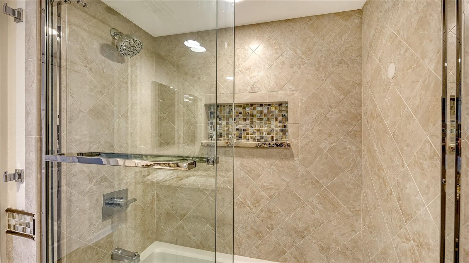 BEACHES OF LONGBOAT KEY PH-1 - Residential