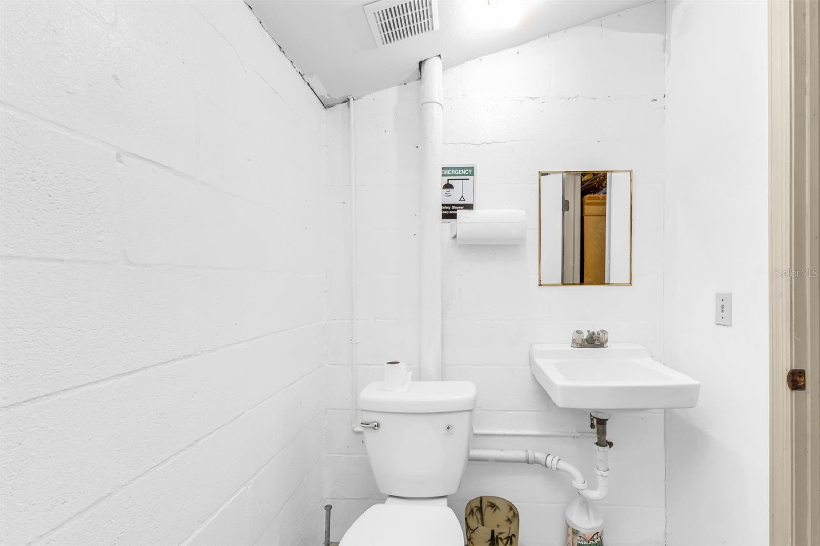 HRBR HEIGHTS - Commercial Sale