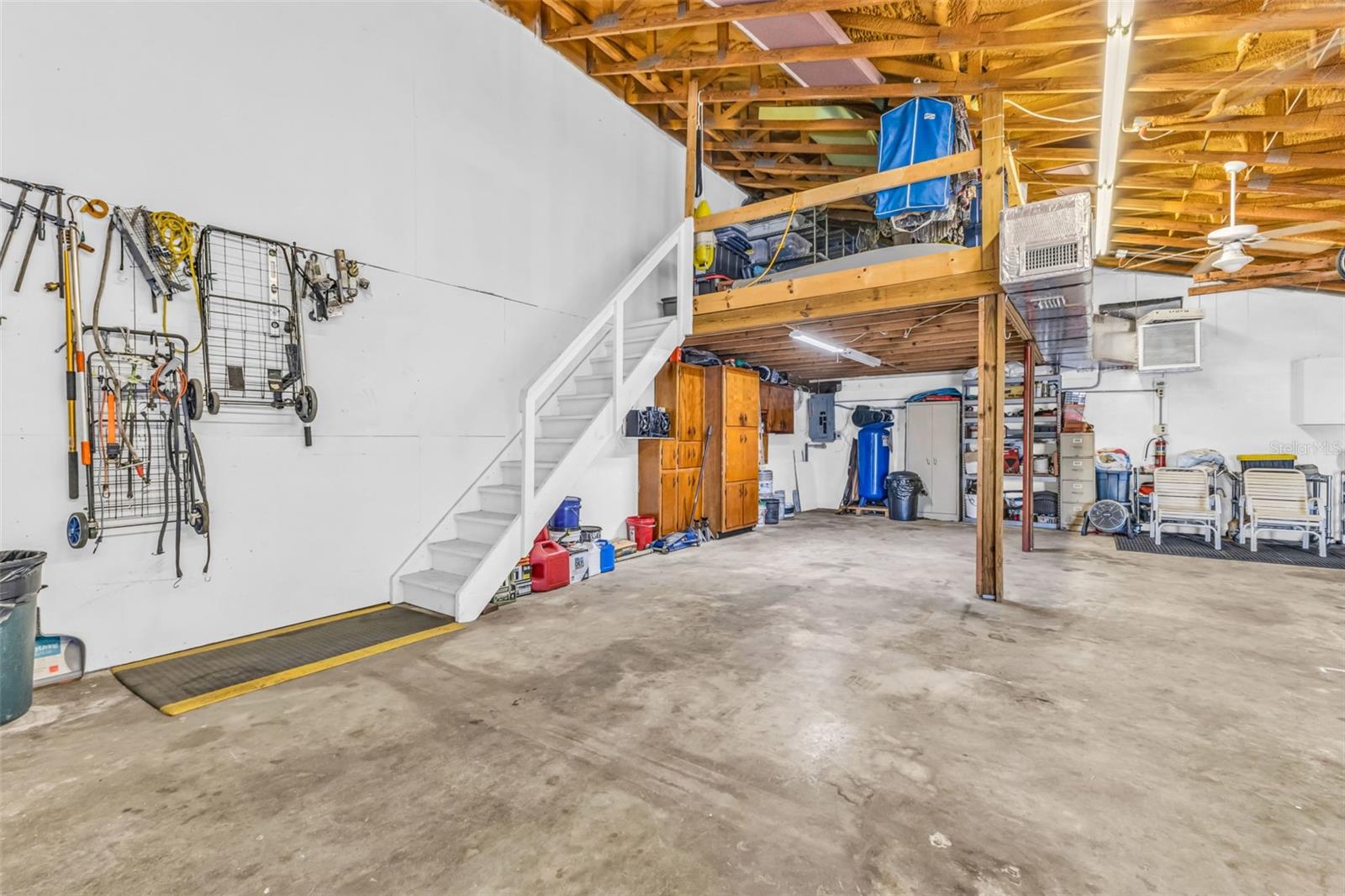 HRBR HEIGHTS - Commercial Sale