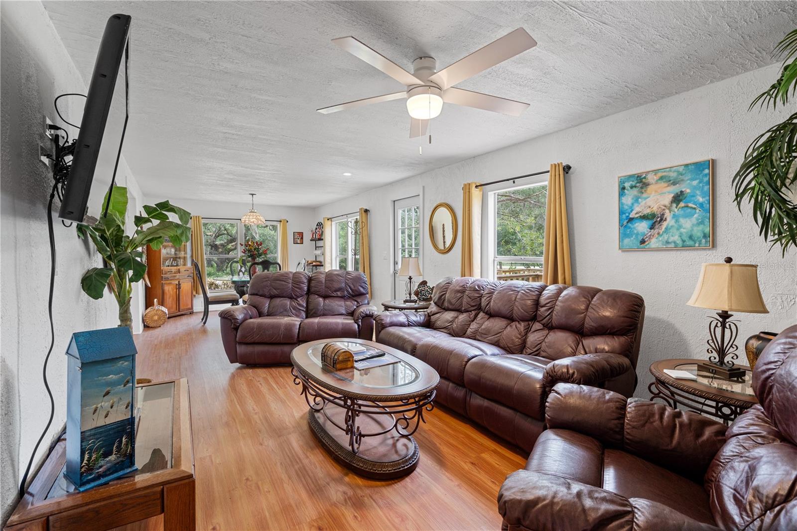 SMALL FARMS - Residential