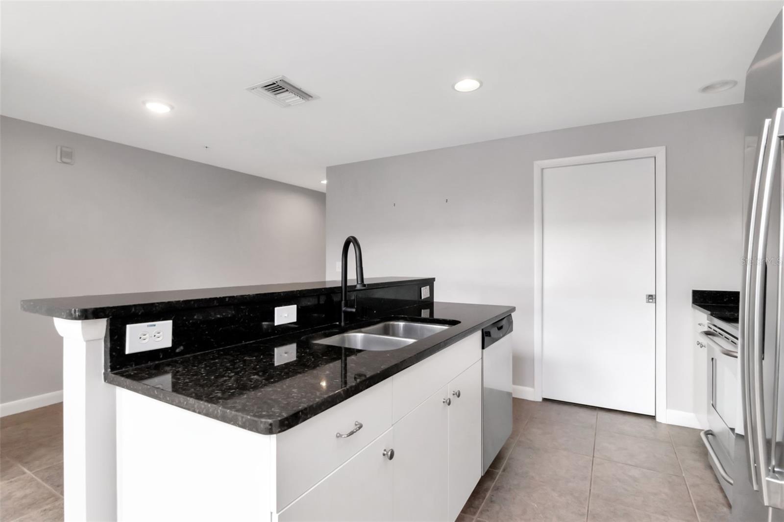 LAS YBOR CITY HOMES A CONDOMIN - Residential