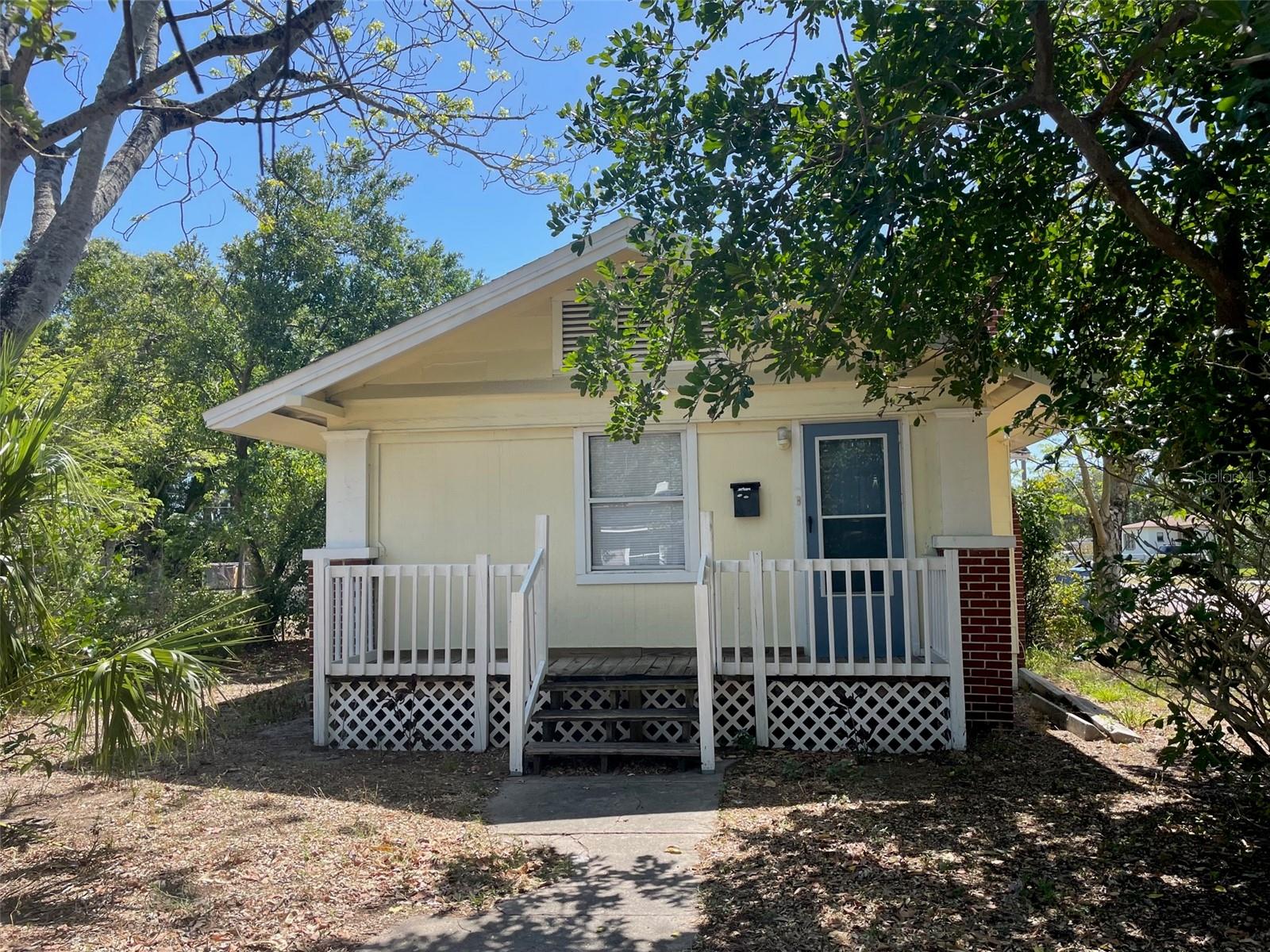 Large 3 bedroom 1 bath home in St Pete. The home has a large living room/dining room combo, 2 large bedrooms and a 3rd that would also be great as a home office. The property has a large covered porch for relaxing and is in close proximity to Gulport Village and beach.