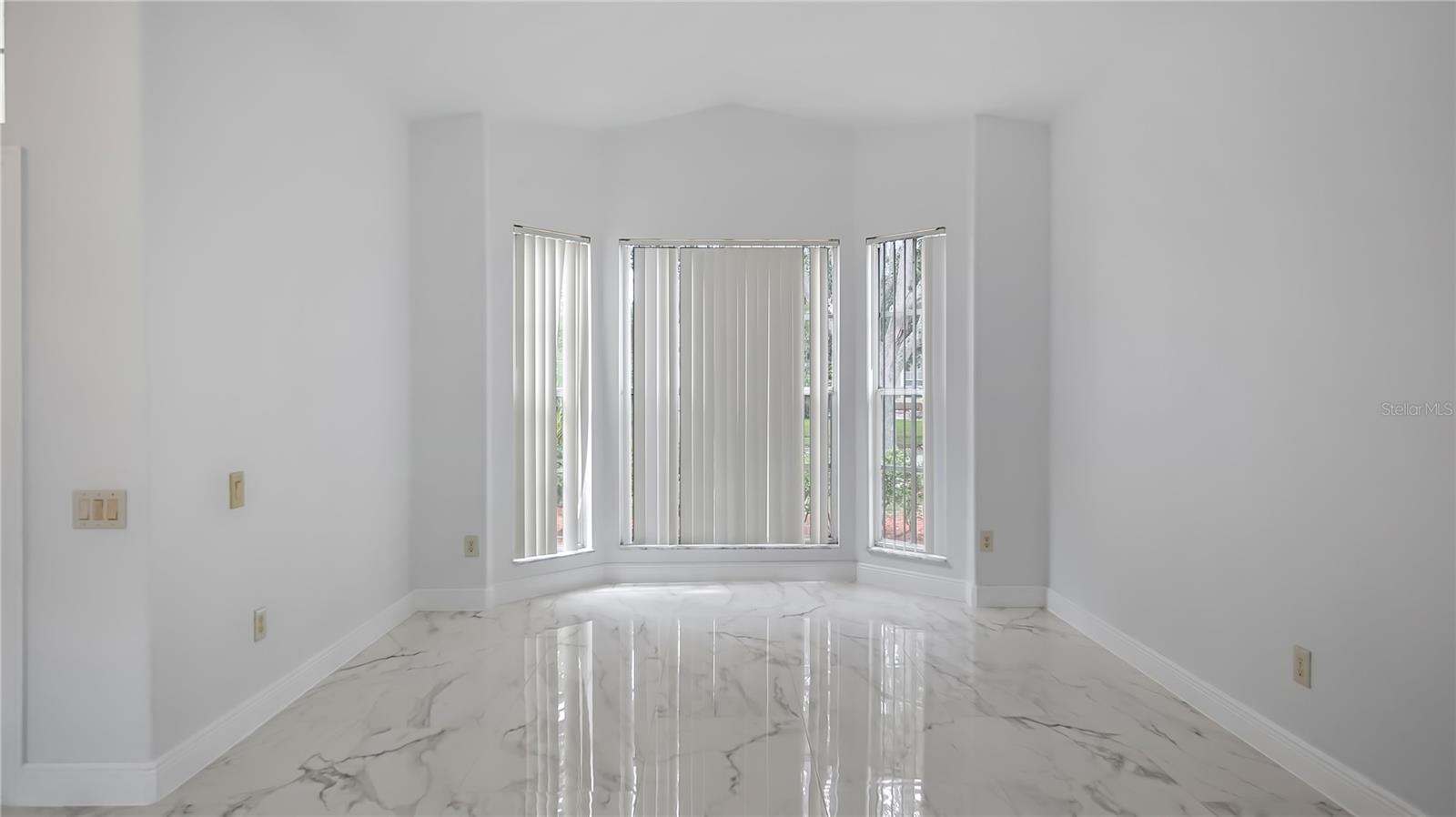 METROWEST SEC 01 - Residential Lease