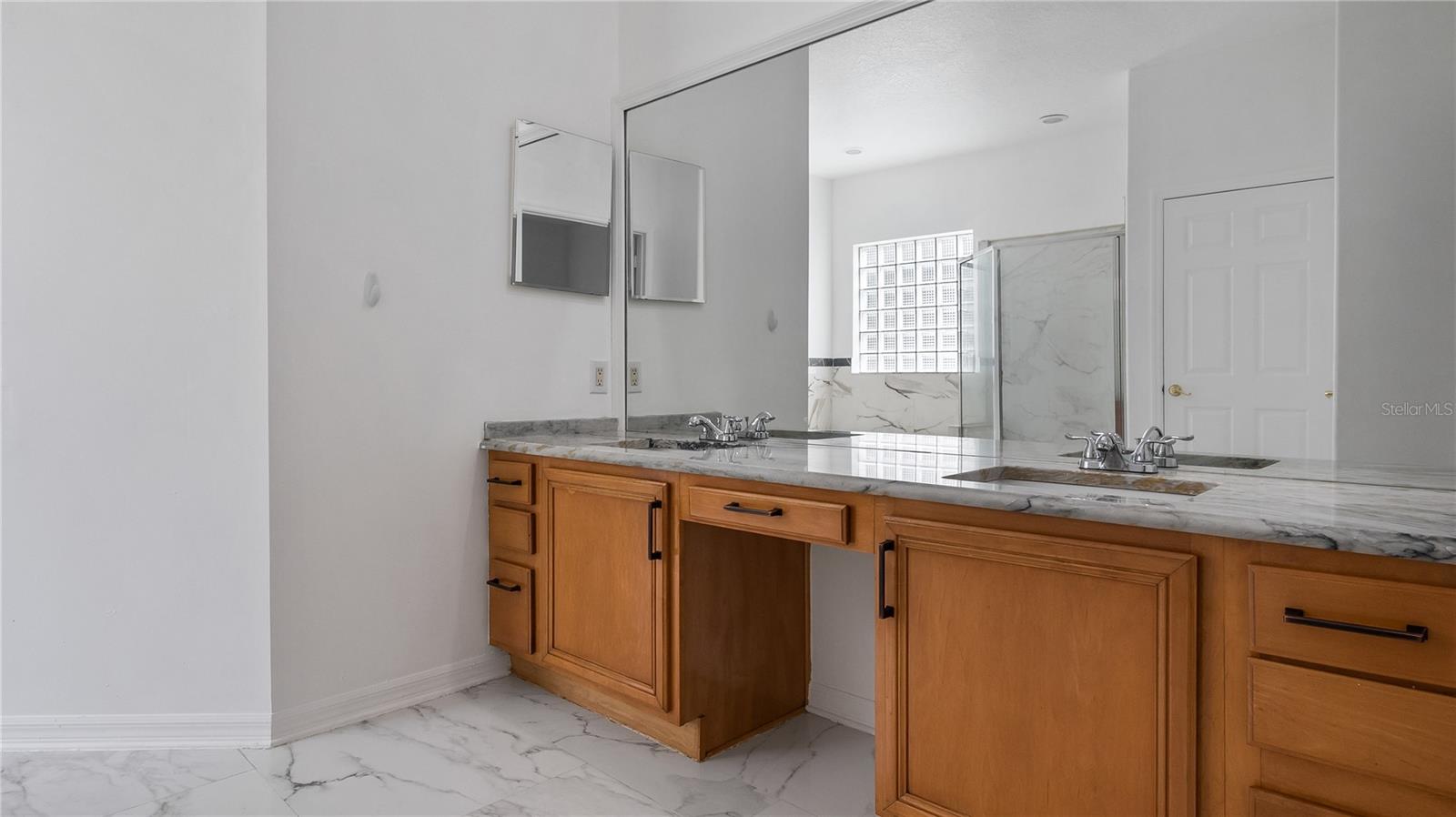 METROWEST SEC 01 - Residential Lease