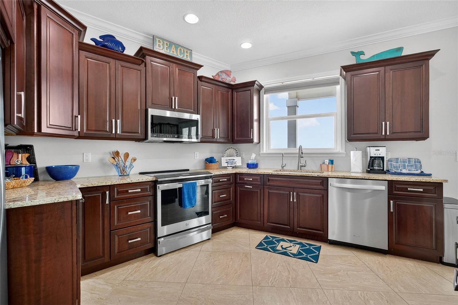 KANAHA BEACH - Residential