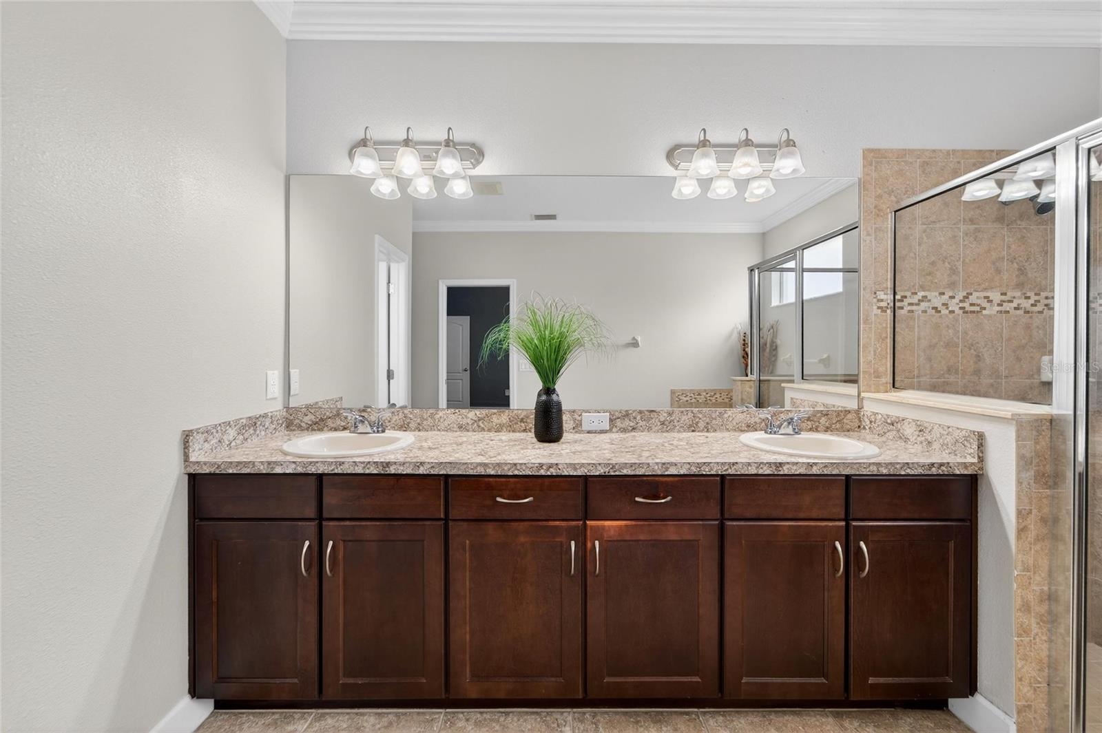 ESTATES AT LIMONA WOODS - Residential