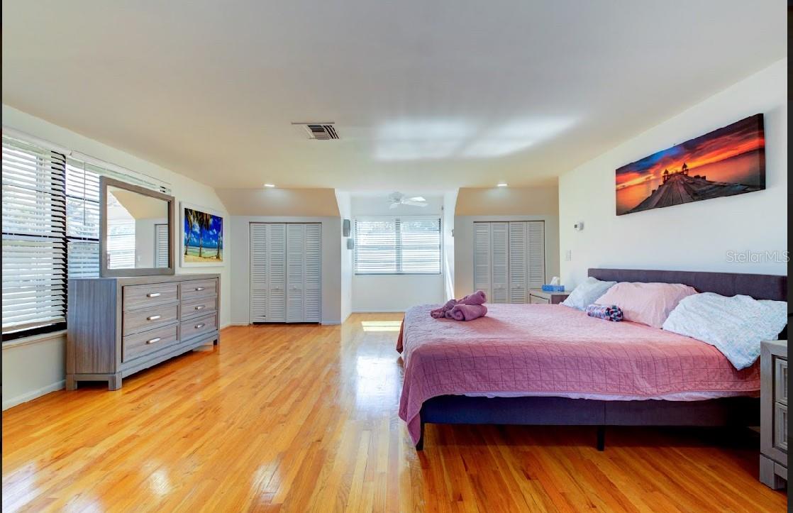 COLONIAL TERRACE - Residential Income