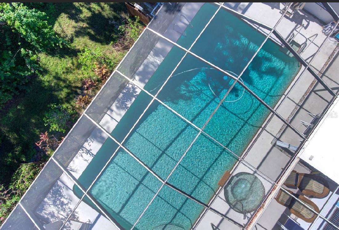 2932 LEXINGTON STREET