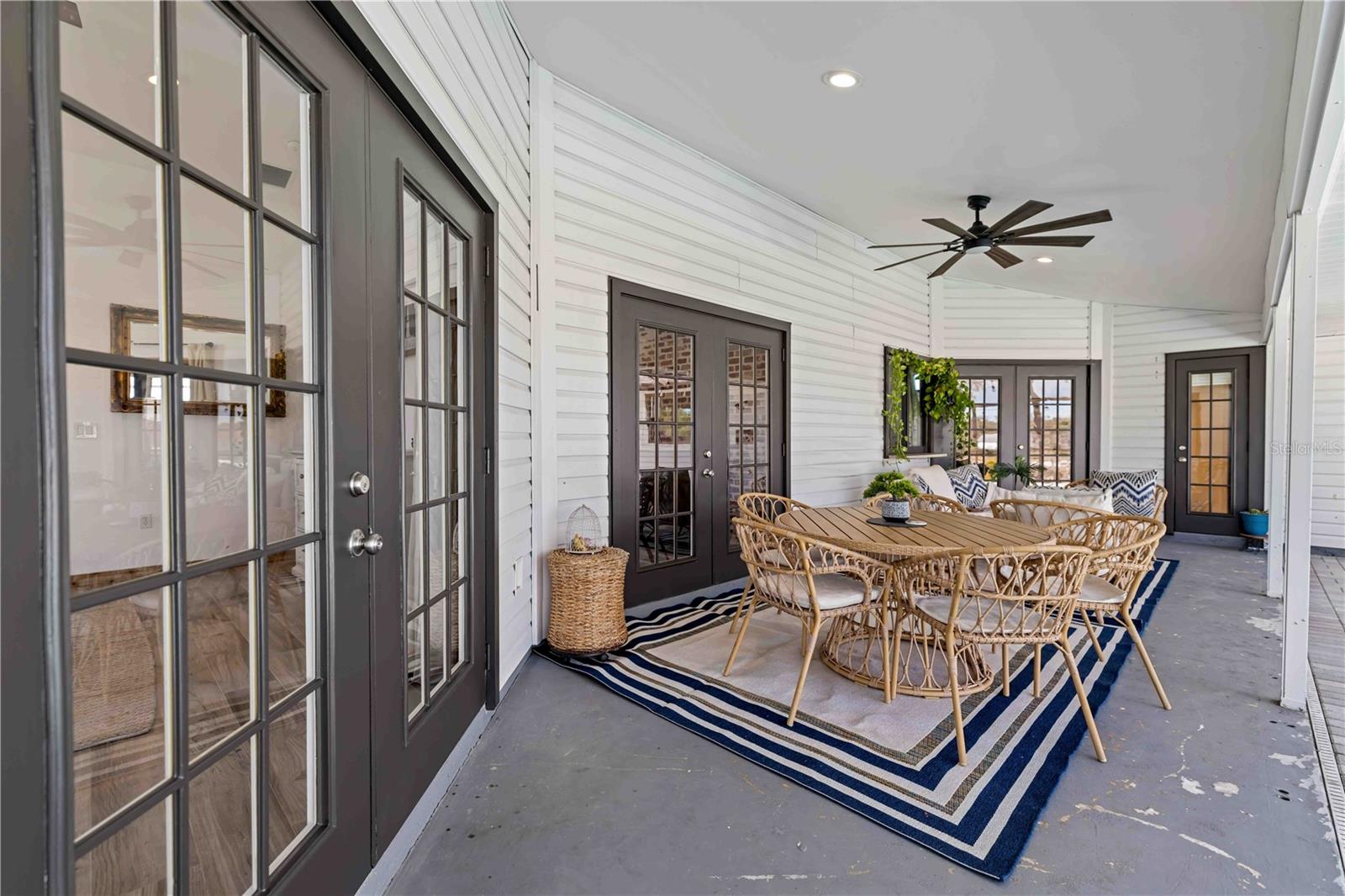 MAGNOLIA HILL - Residential