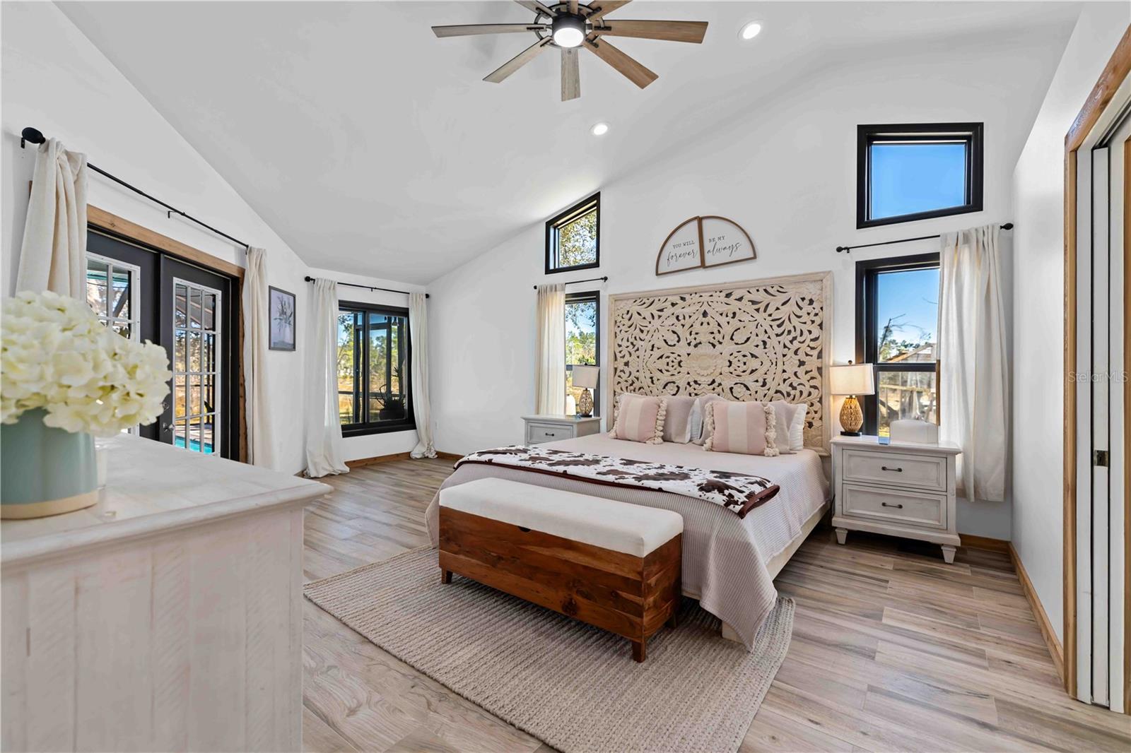 MAGNOLIA HILL - Residential