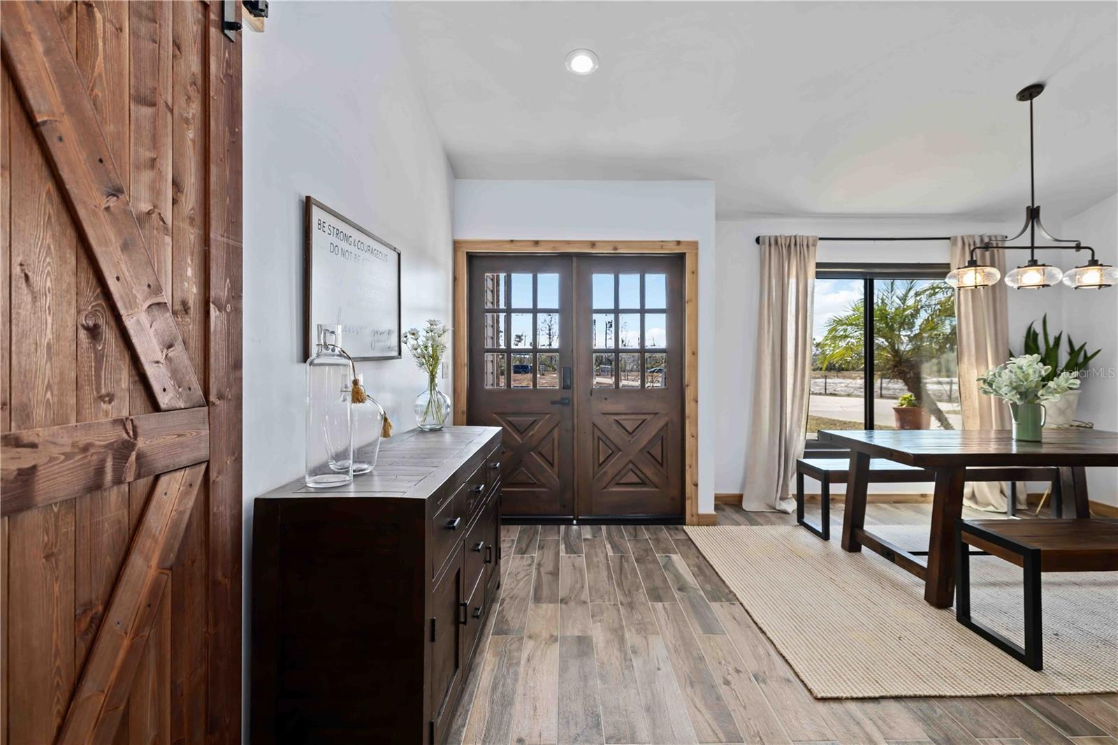 MAGNOLIA HILL - Residential