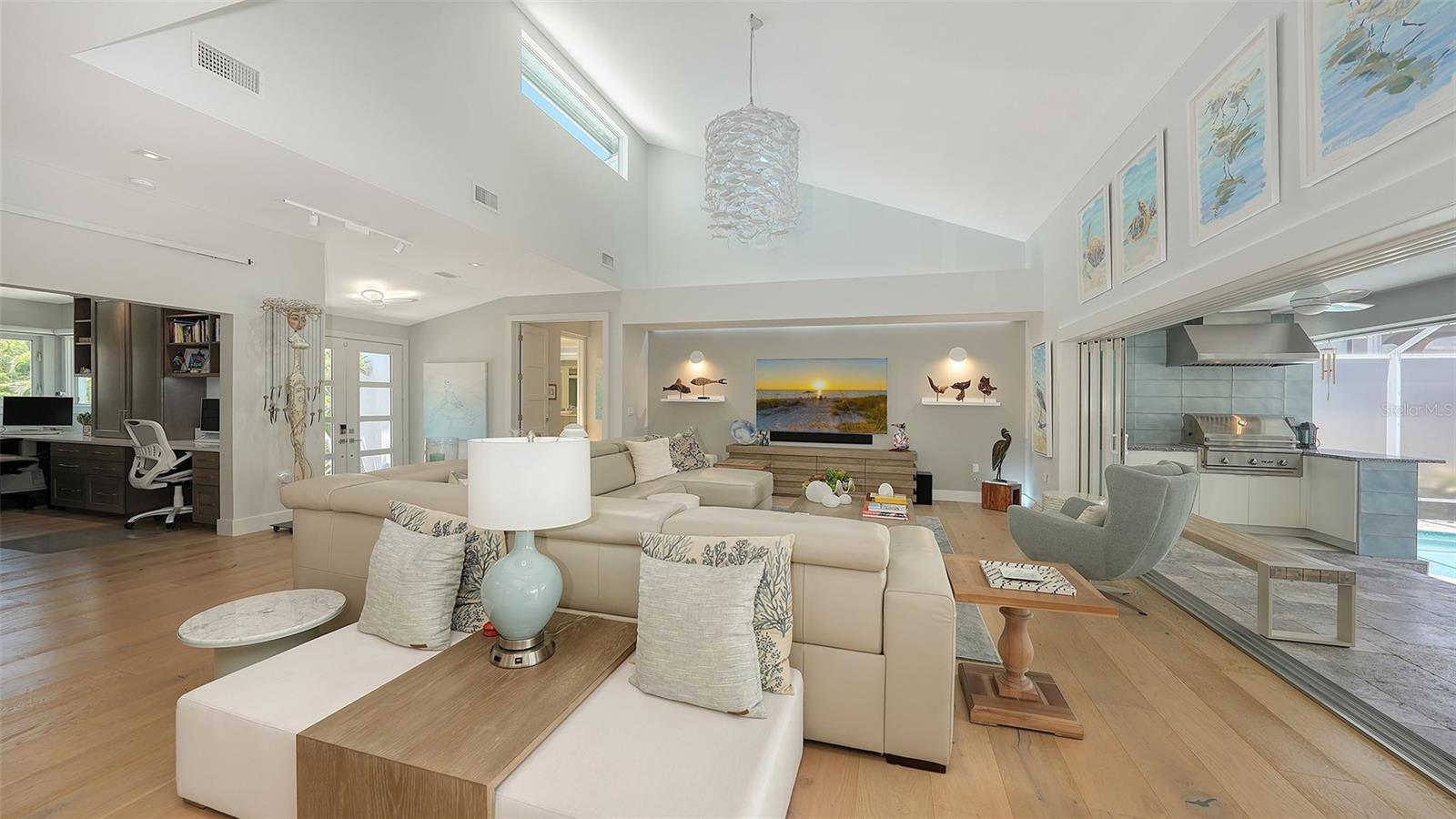 BAY ISLES - Residential