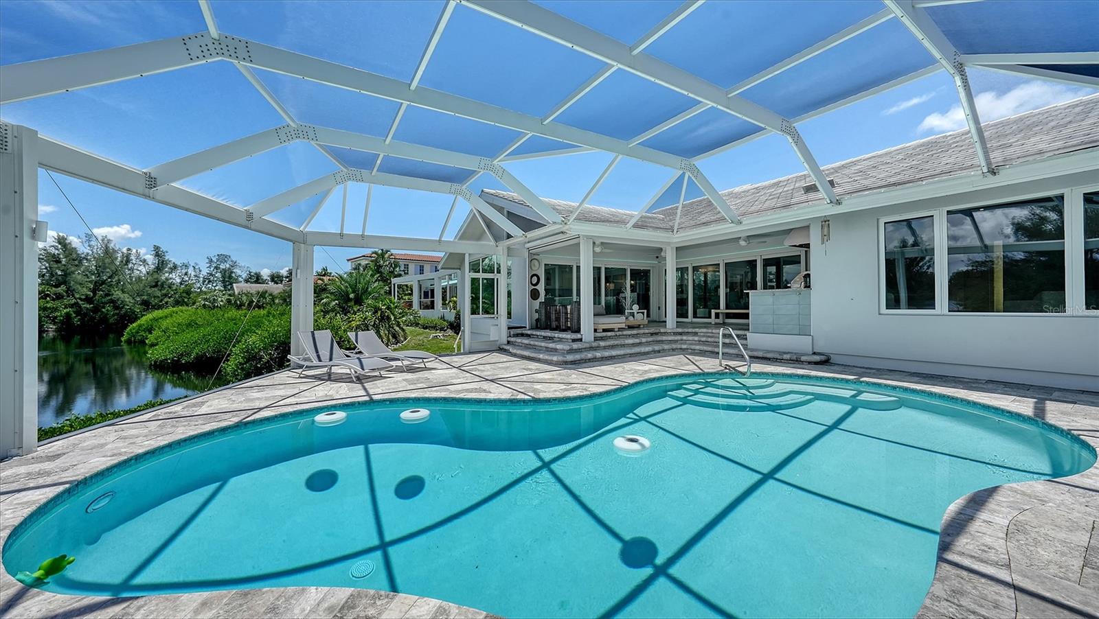 BAY ISLES - Residential