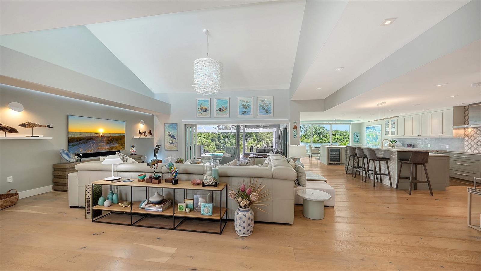 BAY ISLES - Residential