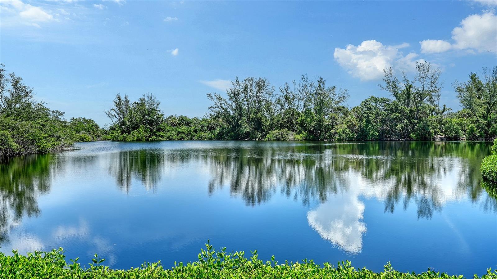 BAY ISLES - Residential