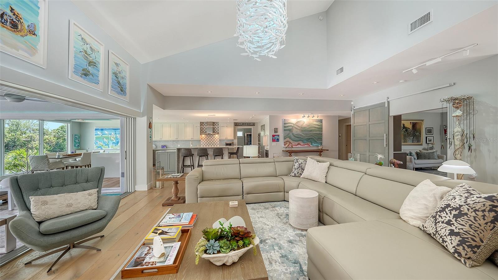 BAY ISLES - Residential