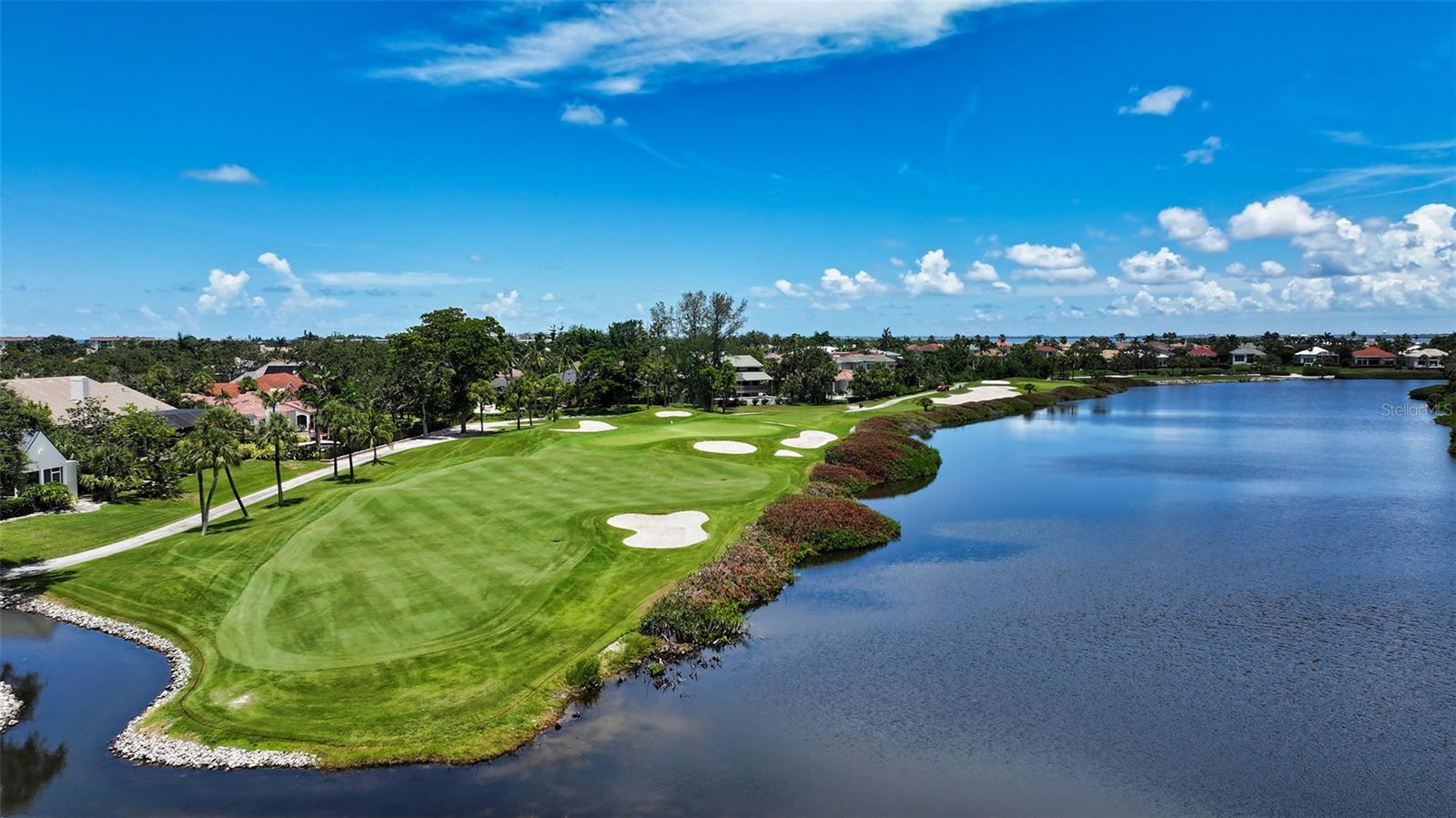 BAY ISLES - Residential