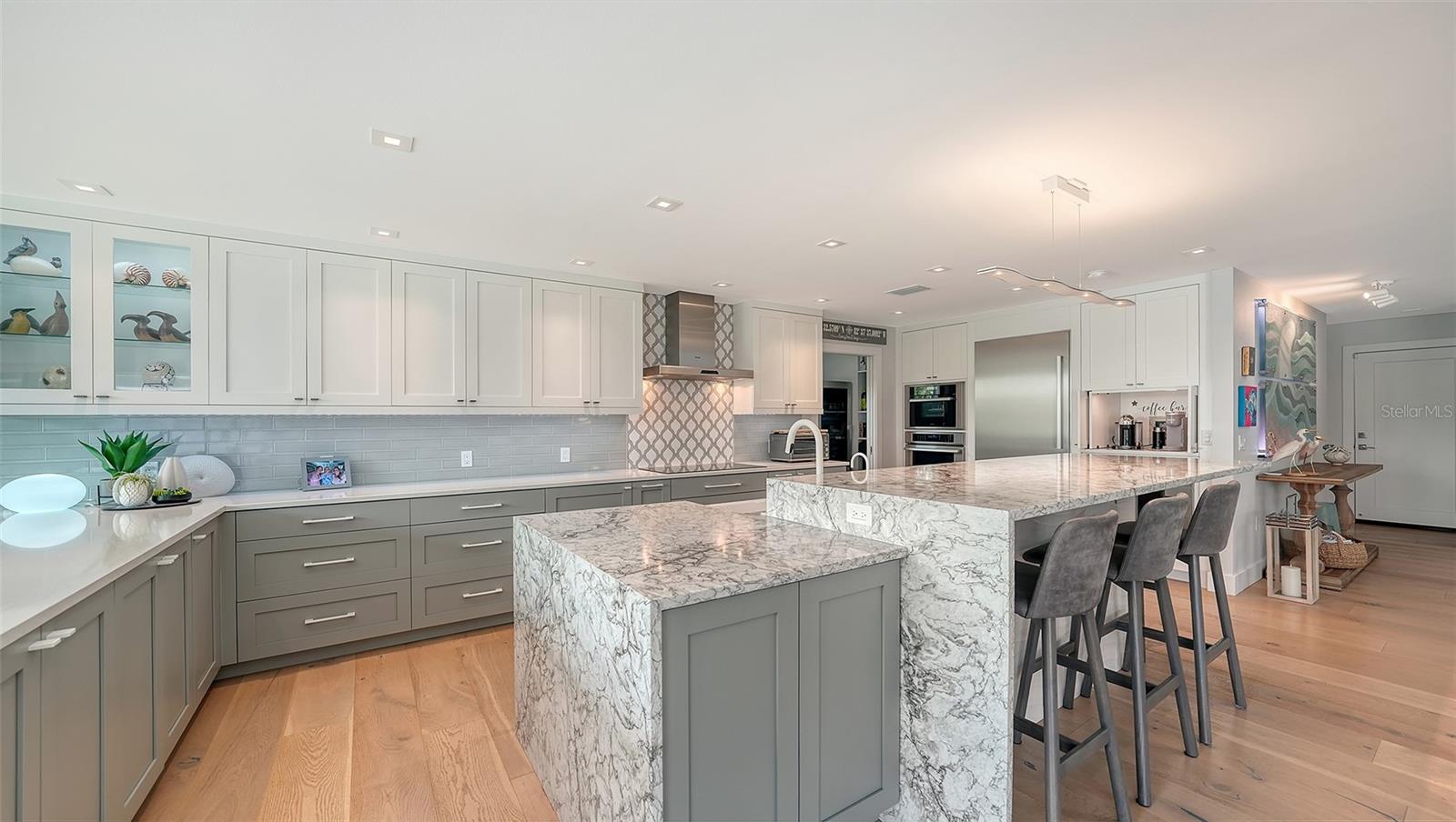 BAY ISLES - Residential