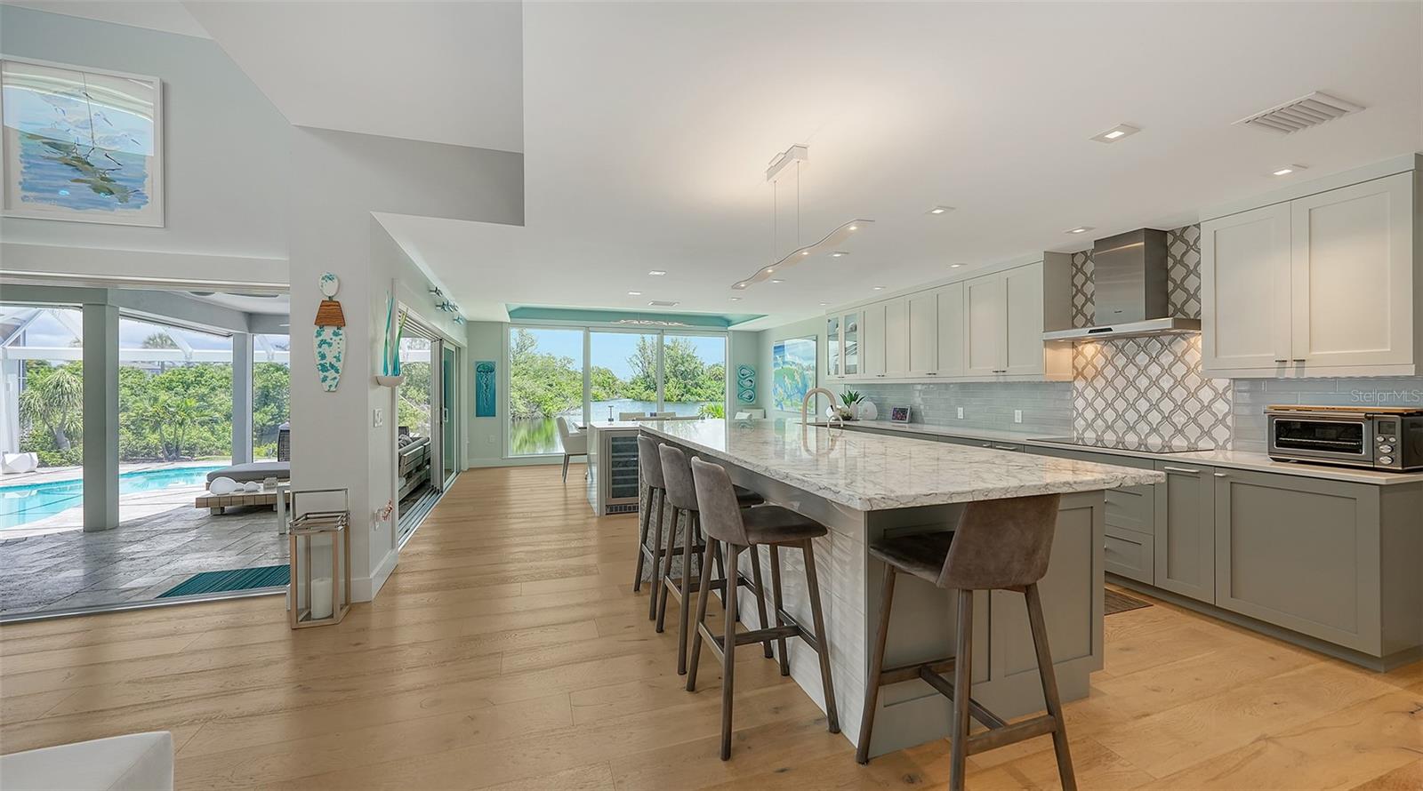 BAY ISLES - Residential