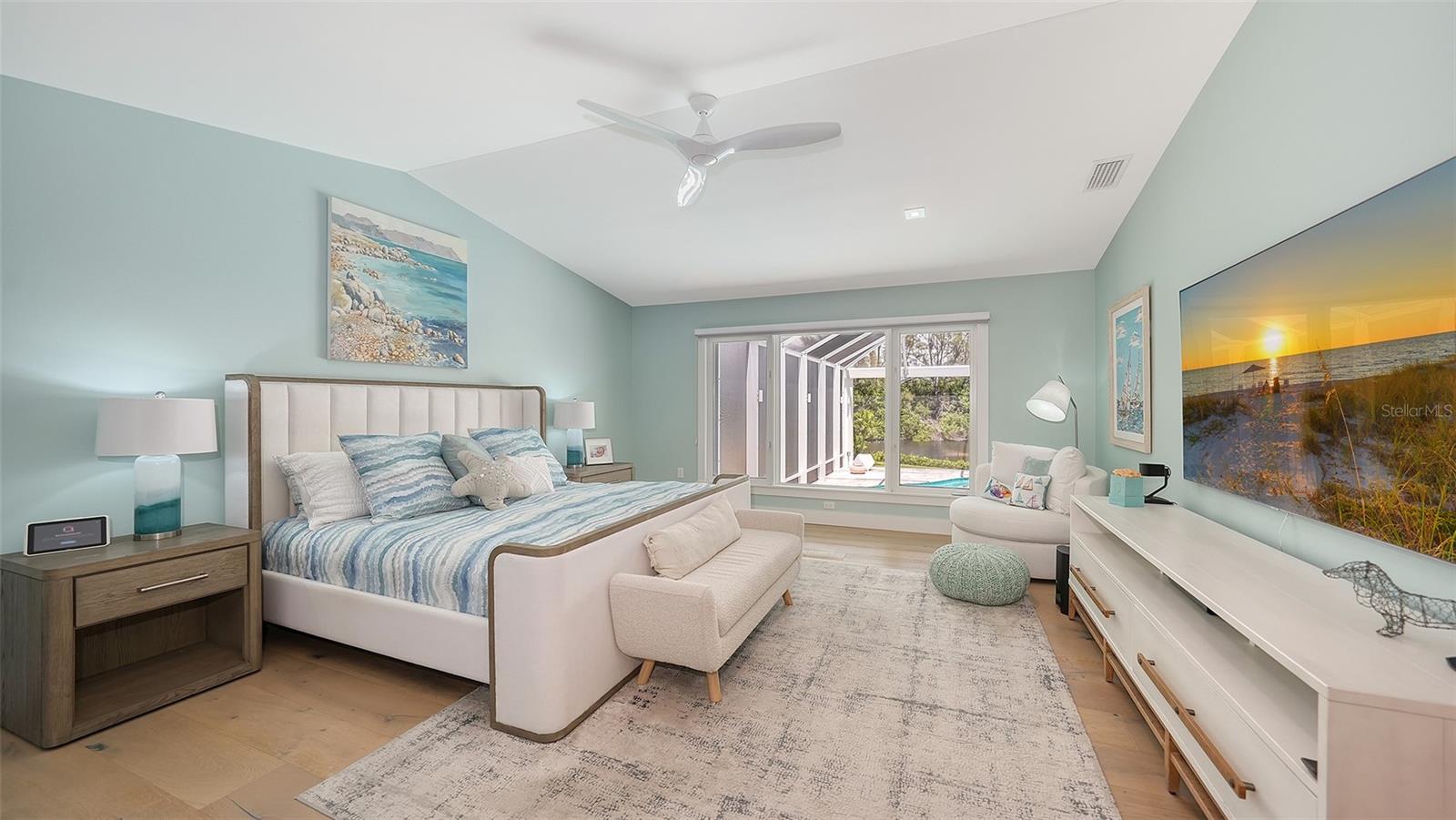 BAY ISLES - Residential