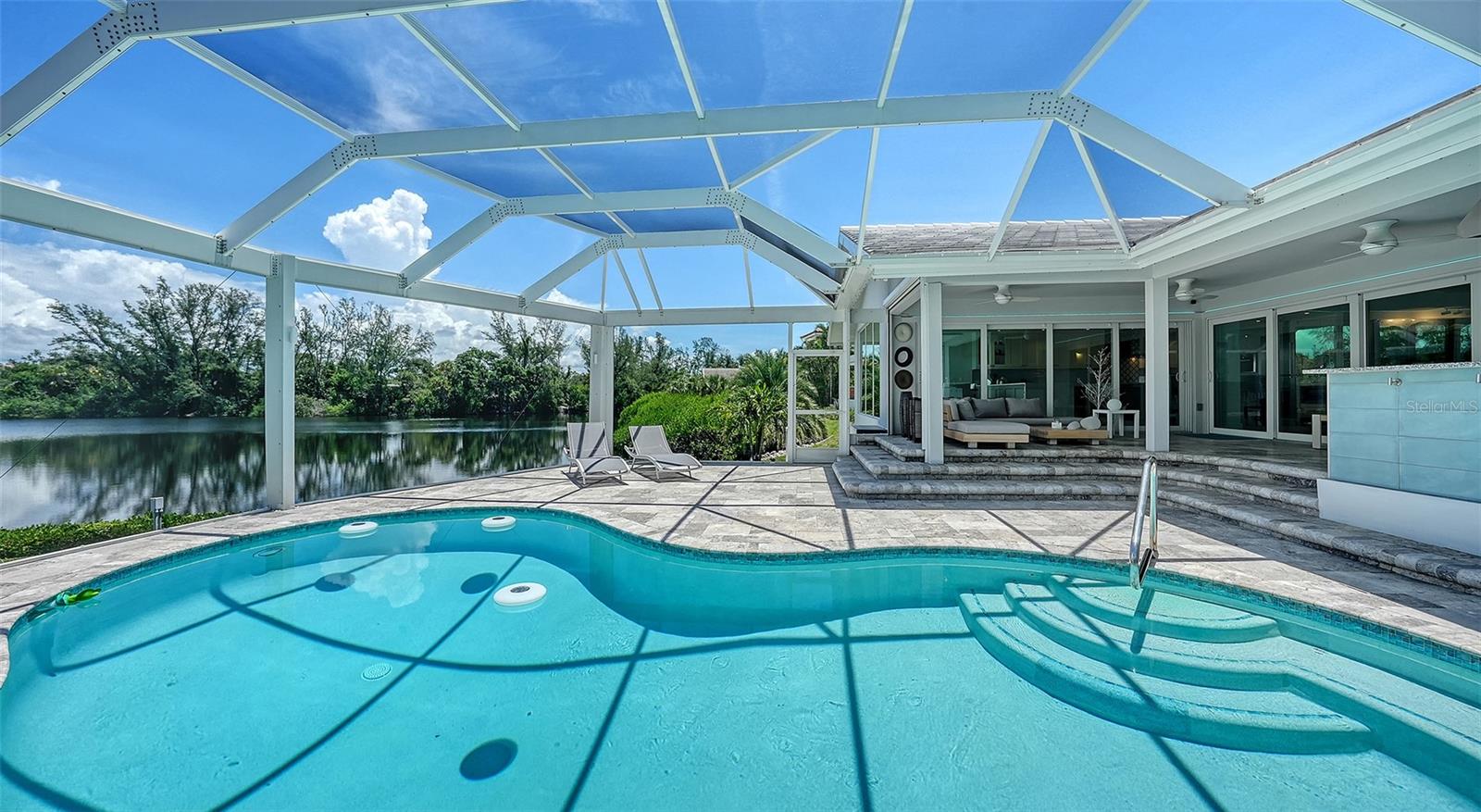 BAY ISLES - Residential