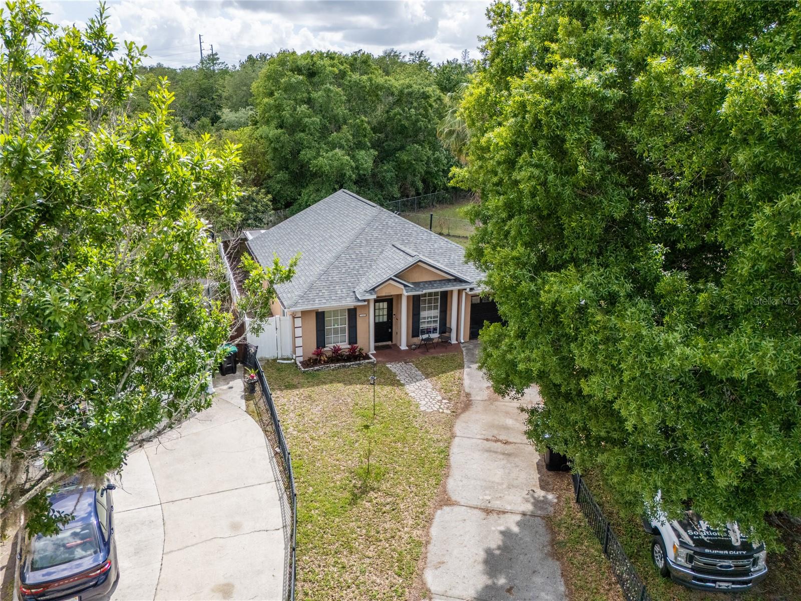 PINE RIDGE HOLLOW - Residential