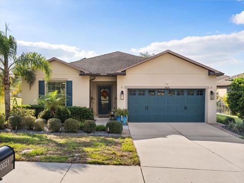 Photo of 30021 Donnington Loop, Mount Dora, FL 32757 (MLS # O6358167)