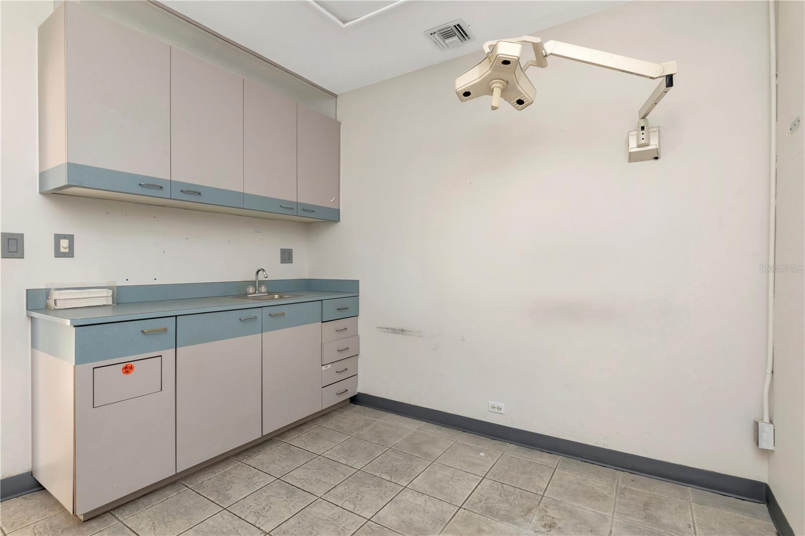 MILTON PARK - Commercial Sale