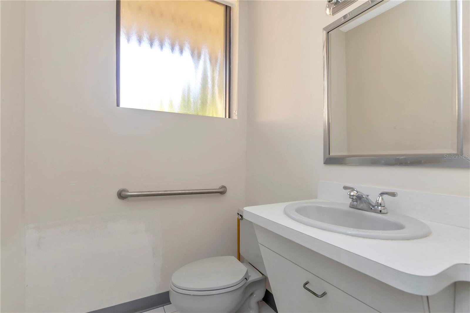 MILTON PARK - Commercial Sale