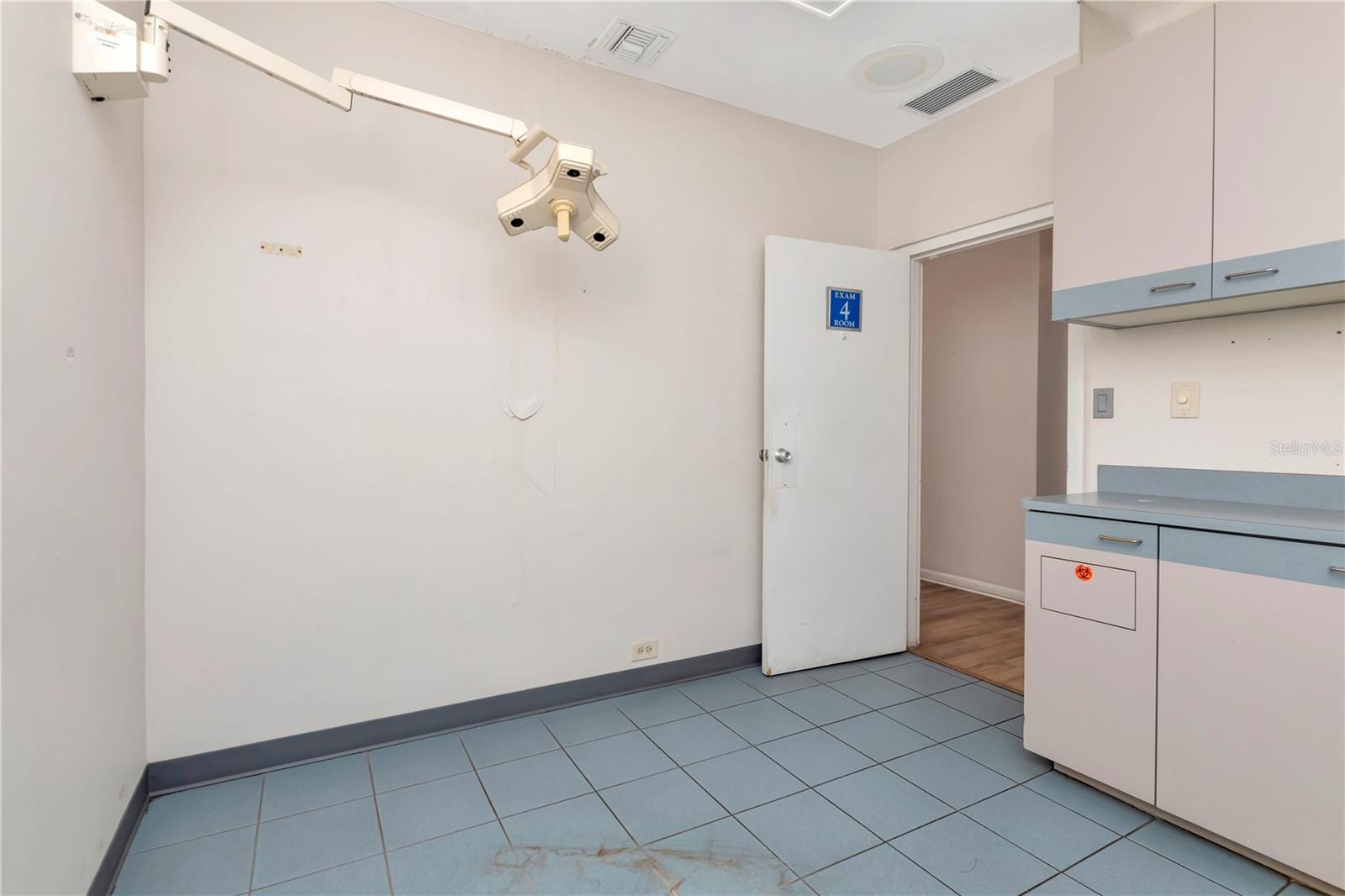 MILTON PARK - Commercial Sale