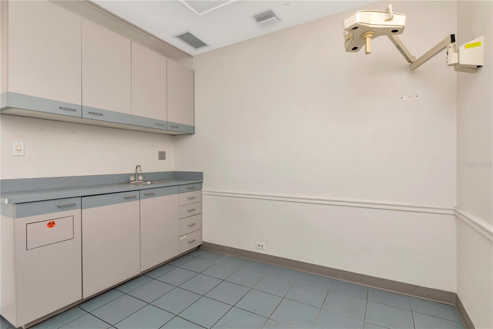 MILTON PARK - Commercial Sale