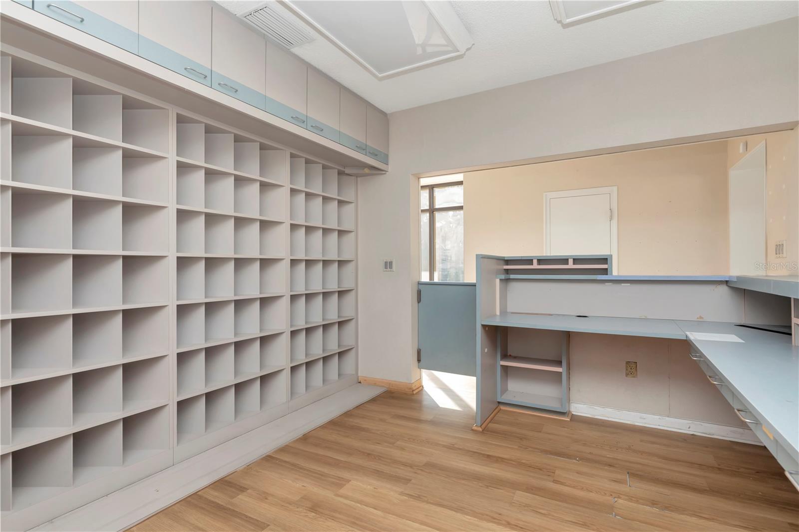 MILTON PARK - Commercial Sale