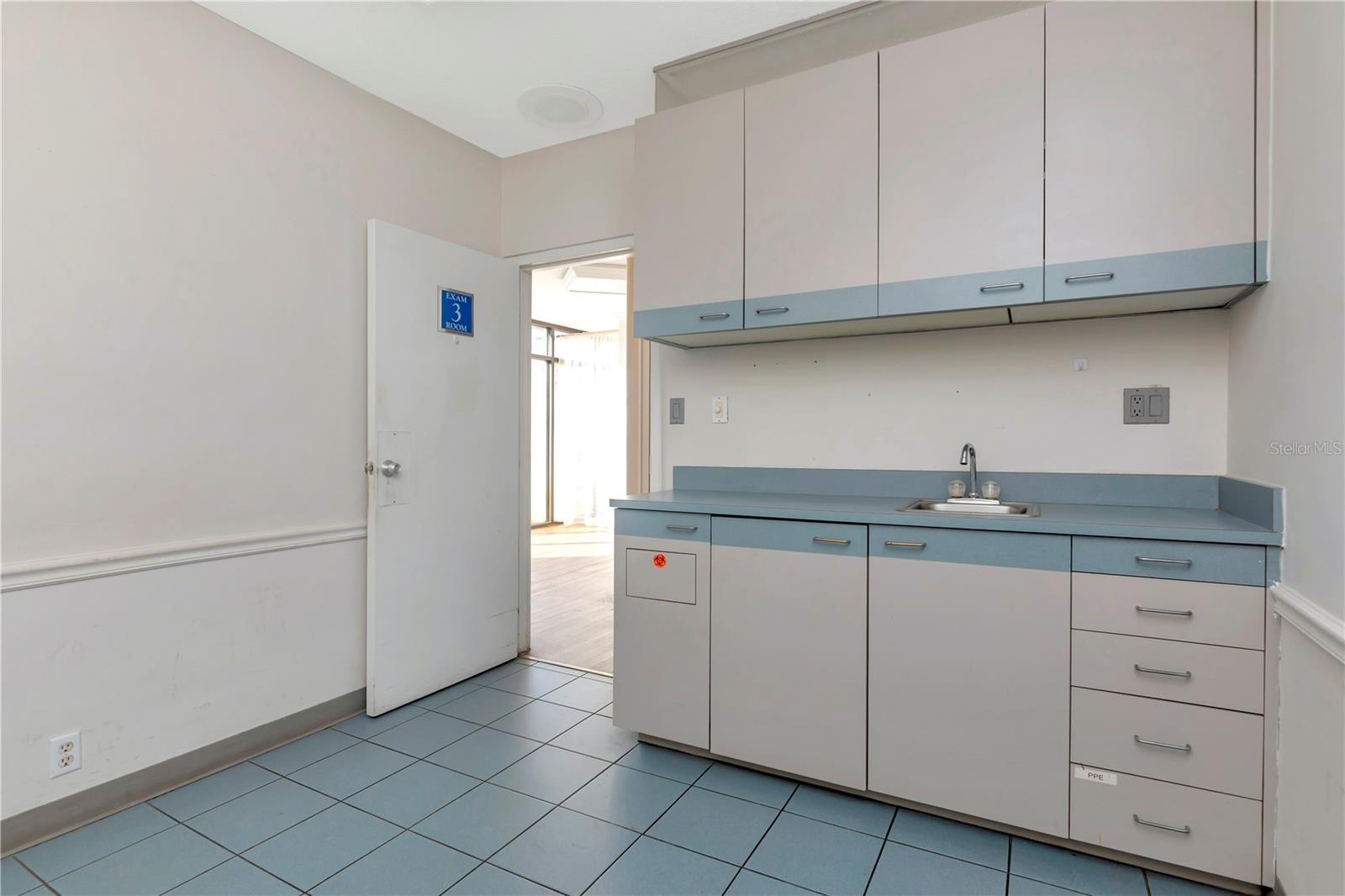 MILTON PARK - Commercial Sale