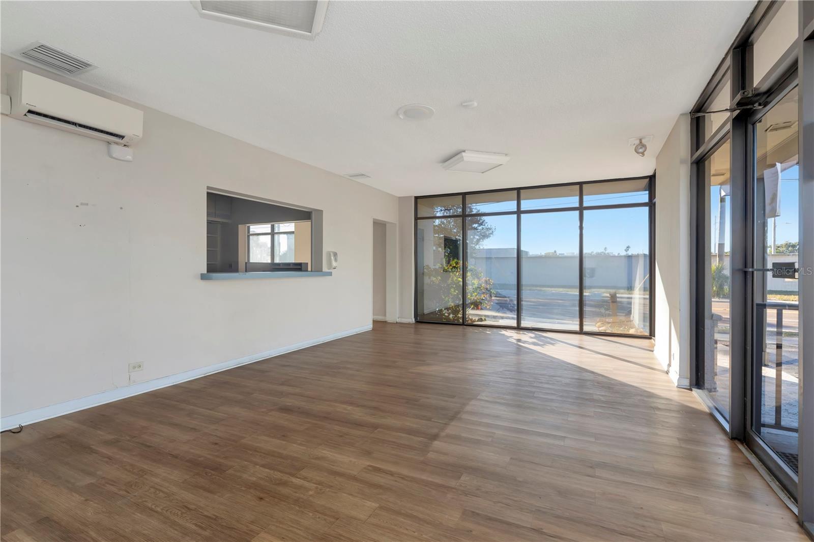 1201 S MYRTLE AVENUE