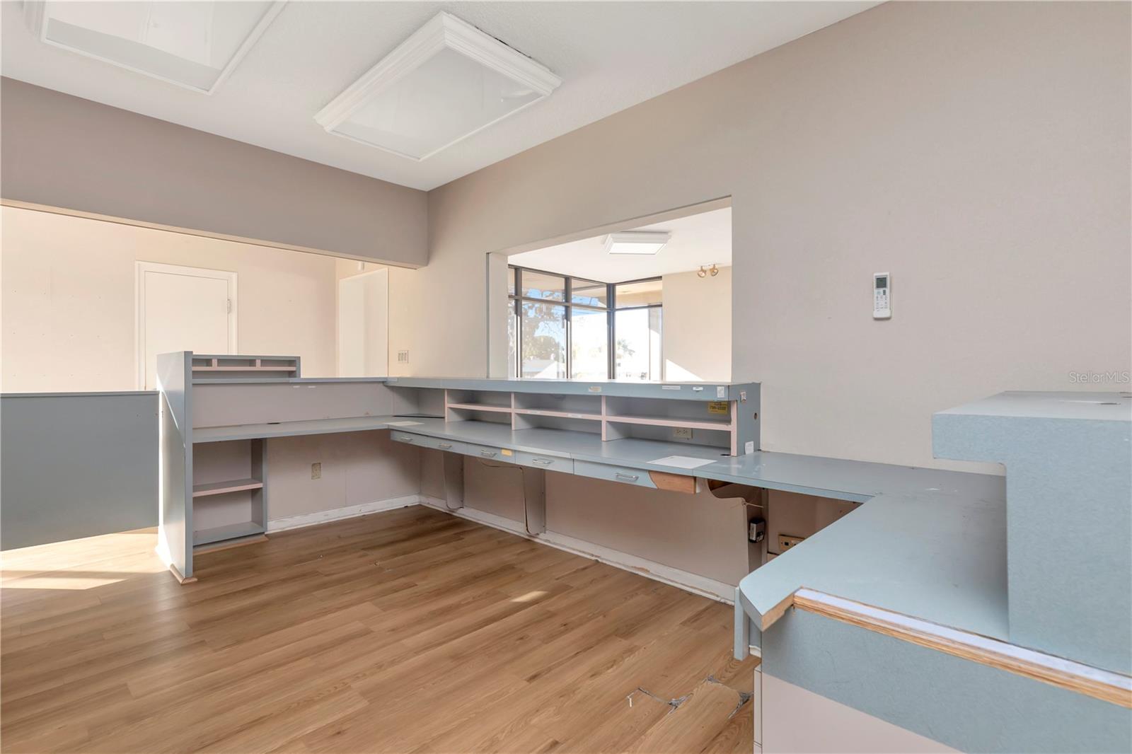 MILTON PARK - Commercial Sale