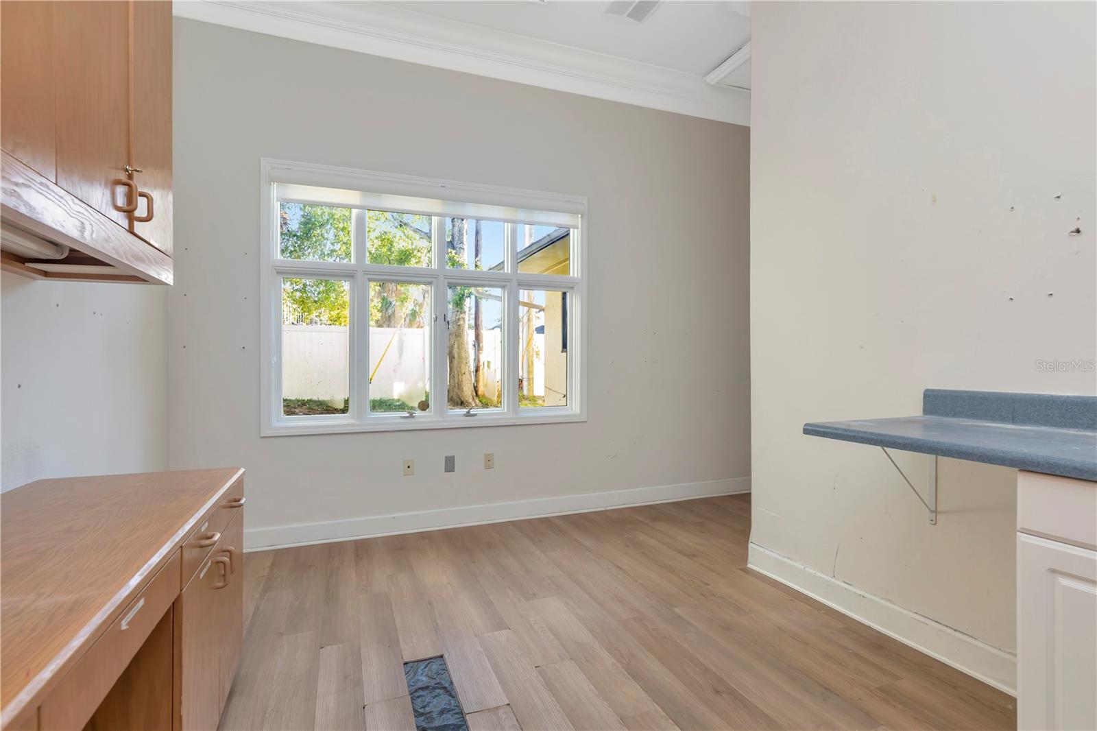 MILTON PARK - Commercial Sale