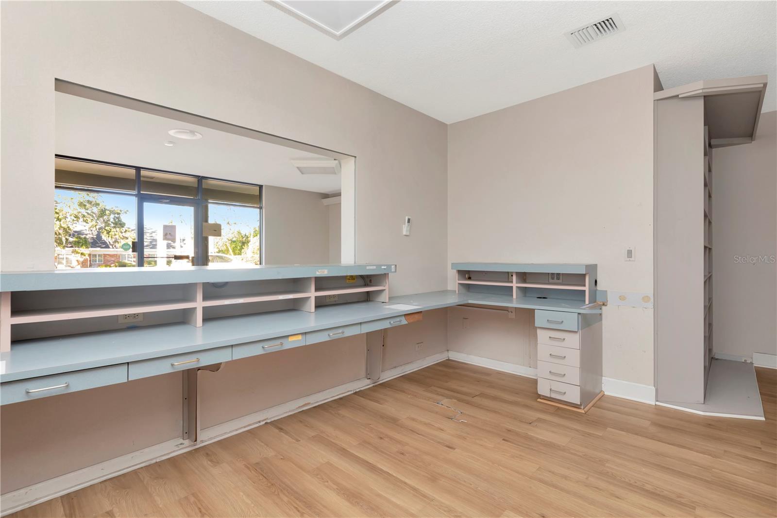 MILTON PARK - Commercial Sale