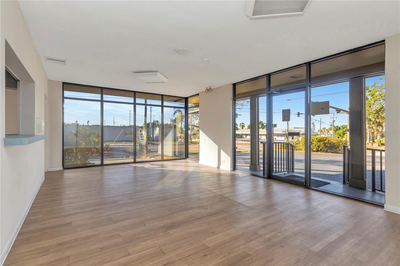 MILTON PARK - Commercial Sale