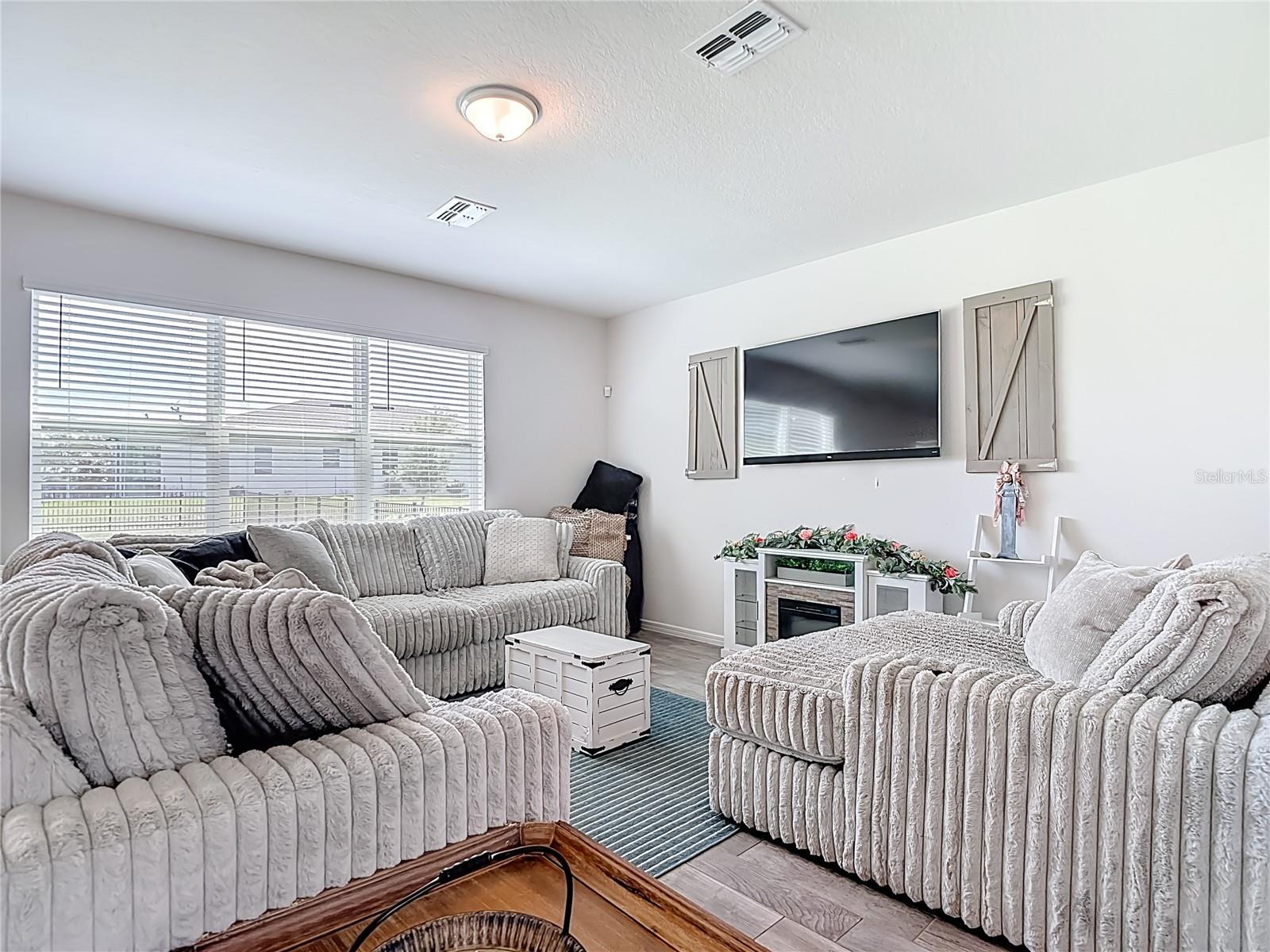 6136 BRADFORD WOODS DRIVE