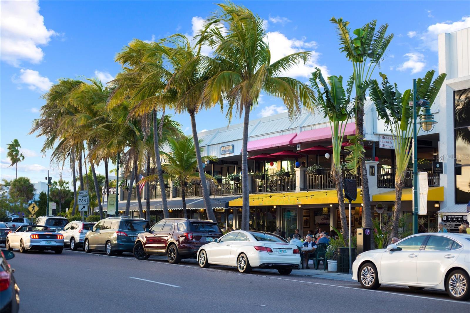 L ELEGANCE ON LIDO BEACH - Residential